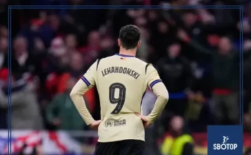 SBOTOP Barcelona’s Striker Hunt: Alvarez in Sight, Obstacles Ahead