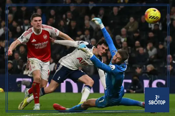 SBOTOP : Ex-Arsenal Star Backs Gyokeres to Lead the Line in Final vs Manchester City