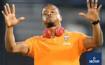 SBOTOP : Manchester United Legend Row Evra Fires Back at Scholes, Calls Out Neville and Keane Following Carrick Critique