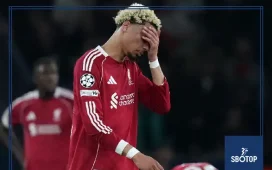 SBOTOP: Carragher Slams Arne Slot’s Tactical Call as Van Dijk Left Vulnerable in Liverpool’s Defeat to PSG