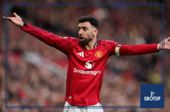SBOTOP : Bruno Fernandes Recommends a Potential Manchester United Replacement With a Familiar Name