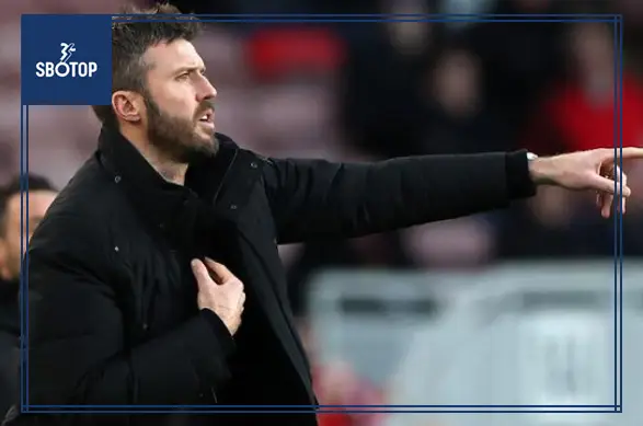 SBOTOP : Michael Carrick Faces Pressure at Man United After Defeat to Leeds