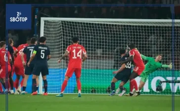 SBOTOP: Hilarious Scene in PSG Clash: Ball Boy Pranks Manuel Neuer, Leaves Him Amused