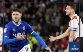 SBOTOP: Late Jack Clarke Strike Secures 2-2 Draw for Ipswich as Championship Promotion Race Goes Down to the Wire at Southampton