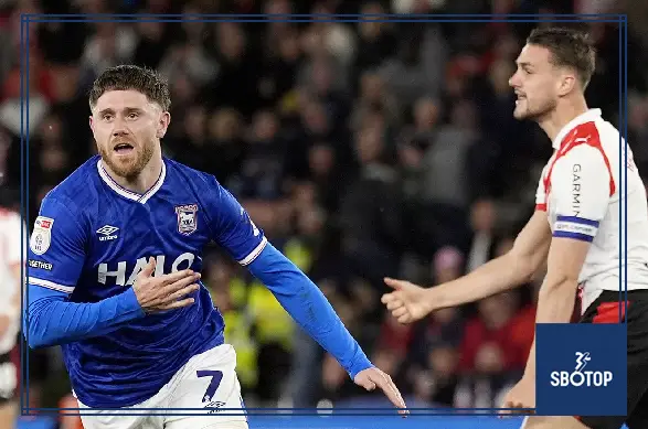 SBOTOP: Late Jack Clarke Strike Secures 2-2 Draw for Ipswich as Championship Promotion Race Goes Down to the Wire at Southampton