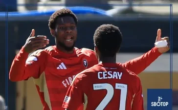 SBOTOP: Salford City Fight Back to Beat Grimsby Town 2-1 in First Leg of League Two Play-Off Semi-Final Under Karl Robinson