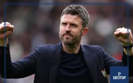 SBOTOP: Gary Neville Backs Carrick as Front-Runner for Manchester United Job but Questions His Suitability for the Role