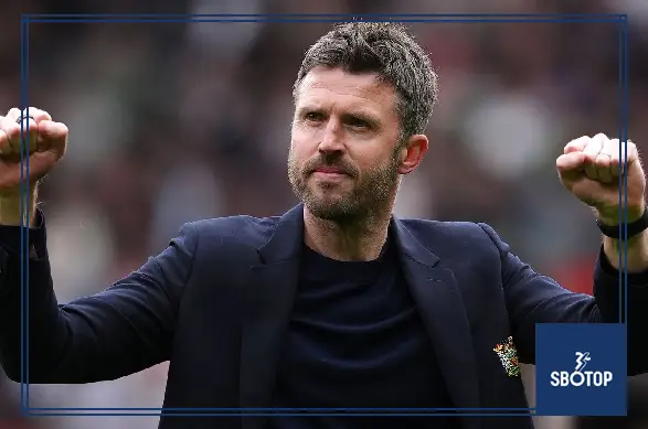 SBOTOP: Gary Neville Backs Carrick as Front-Runner for Manchester United Job but Questions His Suitability for the Role