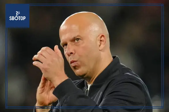 SBOTOP : Ajax Close in on Arne Slot as Liverpool Face Surprise Managerial Pressure