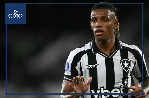 SBOTOP : Man United Eye Danilo as Casemiro Replacement Talks Intensify