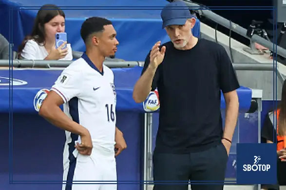 SBOTOP England World Cup Update: Carragher Not Shocked by Alexander-Arnold and Maguire Exclusion After Livramento Injury