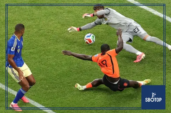 SBOTOP : Man United Eye Brian Brobbey After World Cup Hat-Trick Sparks Transfer Buzz