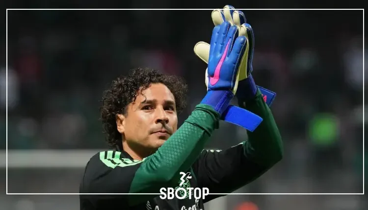 SBOTOP: Guillermo Ochoa: The Legendary Face of Mexico at the World Cup