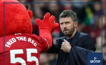 SBOTOP: Young United Star Wins Over Michael Carrick with Standout Displays
