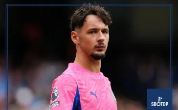 SBOTOP: Leeds United Approach Breakthrough in Trafford Negotiations