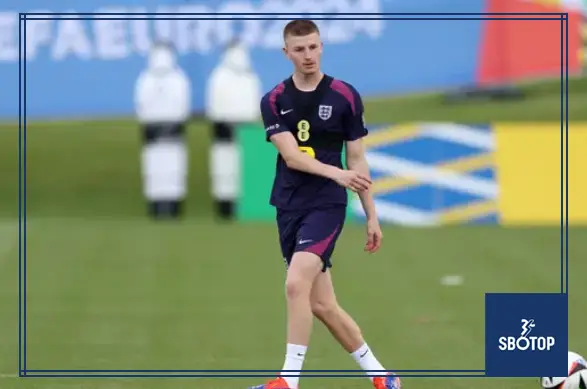 SBOTOP : Chelsea Open Talks for Adam Wharton as Transfer Rivals Lose Momentum