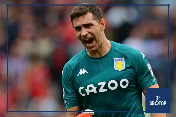 SBOTOP : Juventus Left Stunned as Aston Villa Reject 'Insulting' Emiliano Martinez Bid