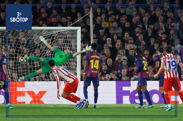 SBOTOP_ Barcelona Stay Patient in the Transfer Market, Julian Alvarez Remains Top Target