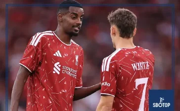 SBOTOP: Gary Neville Criticises Liverpool Duo Alexander Isak and Florian Wirtz After Disappointing Display Against Newcastle