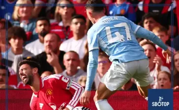 SBOTOP: Howard Webb Backs Phil Foden Red Card While Questioning Bruno Fernandes Decision in Manchester Derby