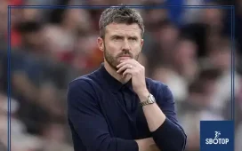 SBOTOP: Gary Neville Warns of Growing Pressure on Michael Carrick After Manchester Derby Setback