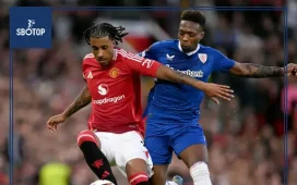 SBOTOP : Manchester United Target Three New Defenders Amid Leny Yoro Uncertainty