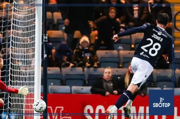 SBOTOP: Jones Keeps Dundee Fighting as Rangers Let Top Spot Slip Away