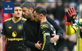 SBOTOP : Michael Carrick and Bruno Fernandes End Man Utd Rift Ahead of Chelsea Clash